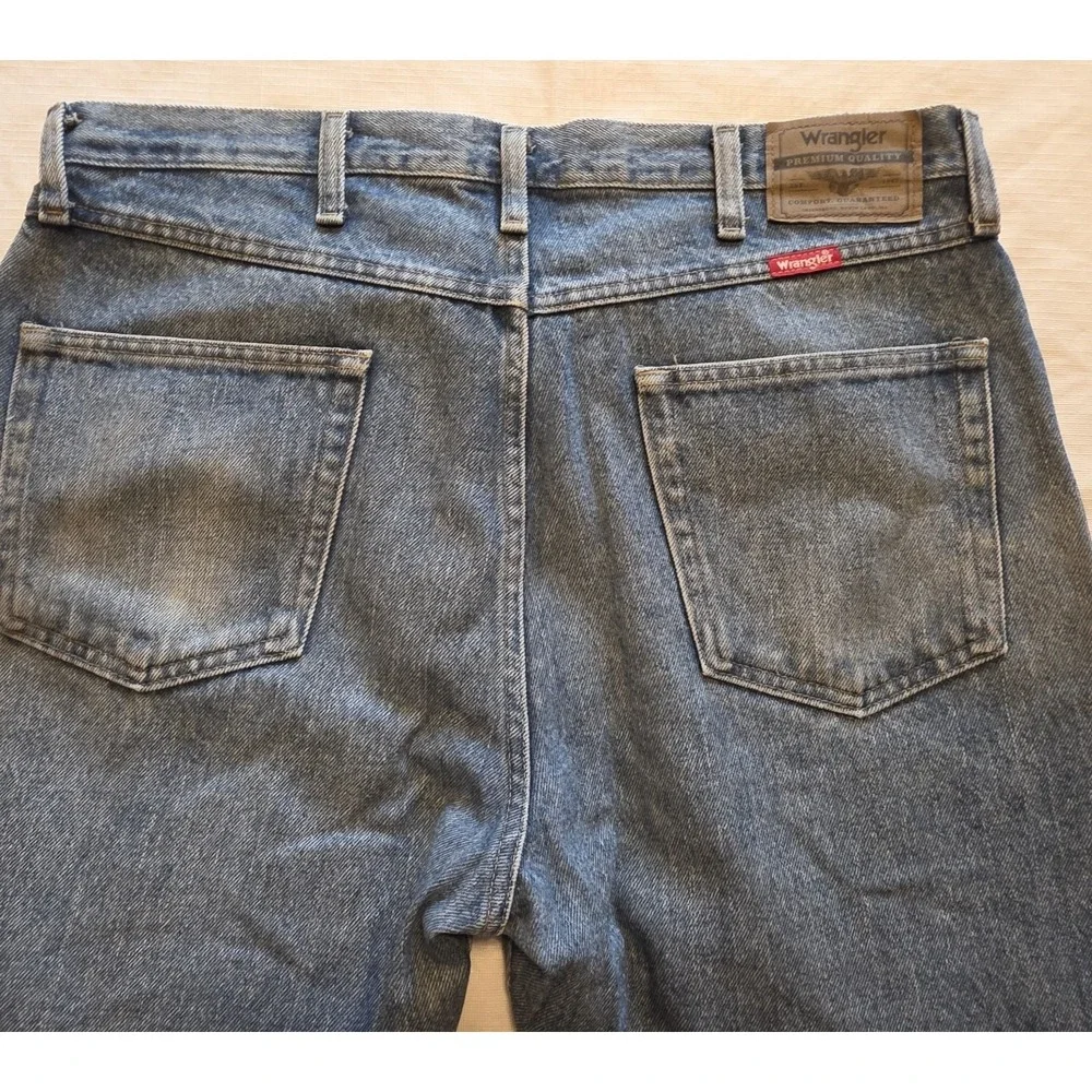 Wrangler Regular Fit Jeans Mens 36x30 Blue Medium Wash heritage Western Workwear